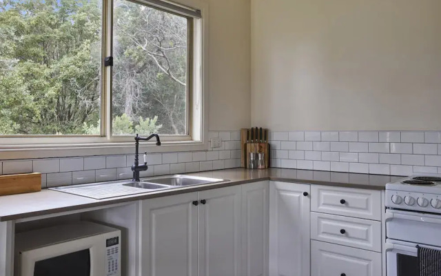 Mystery Bay Cottages