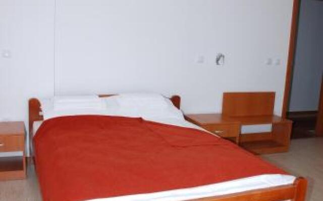 M Garni Hotel