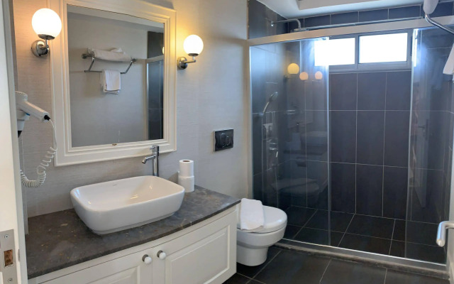Define Beach Suites