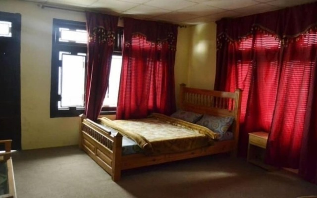 Al Pine Guest House