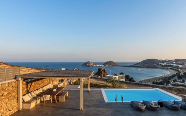 Waterfront Villa Angelika Pink Pelikan