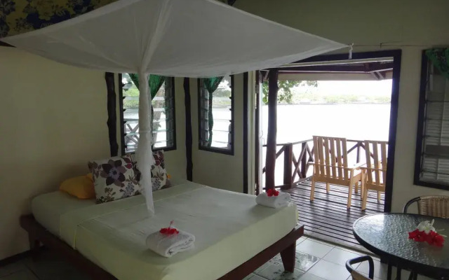 Va-i-moana Seaside Lodge