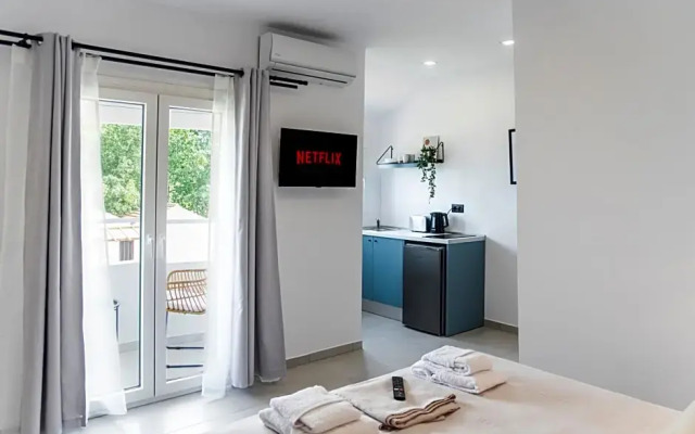 Seaside Suites