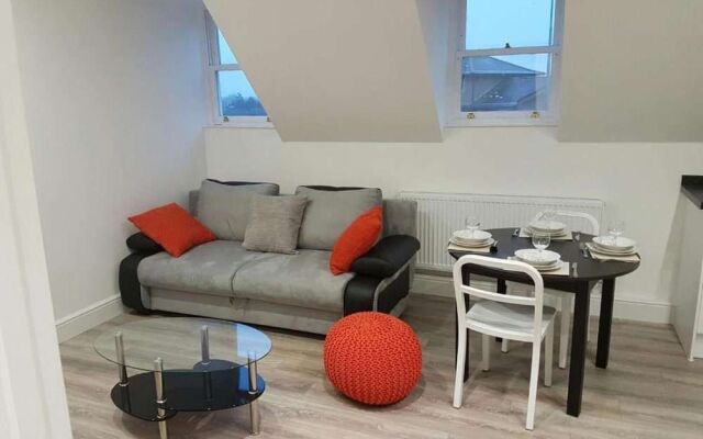 Remarkable 2-bed Apartment in Chelmsford