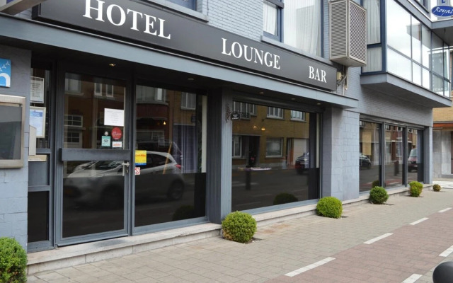 hotelImage
