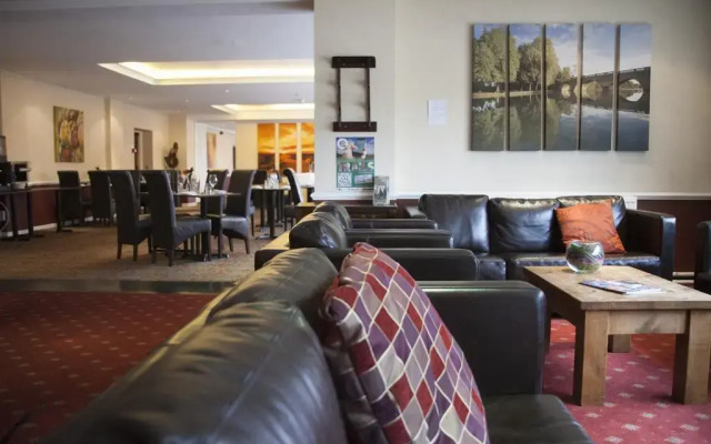 Shillingford Bridge Hotel