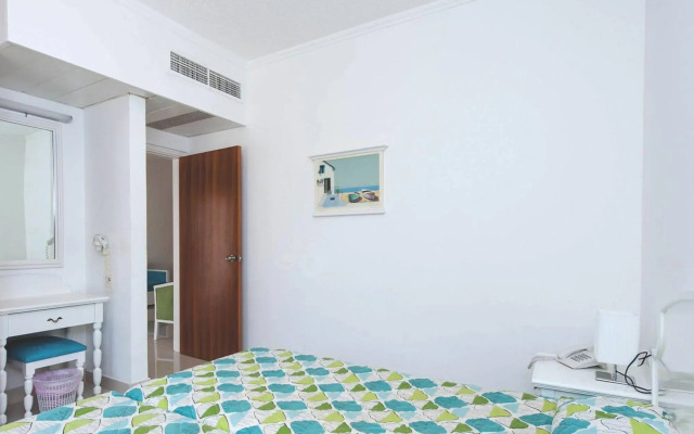 Marlita Beach Hotel Apartments