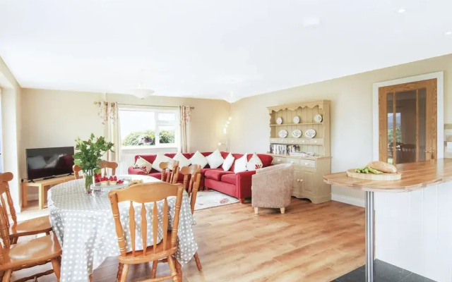 Coed Bolyn Lodge