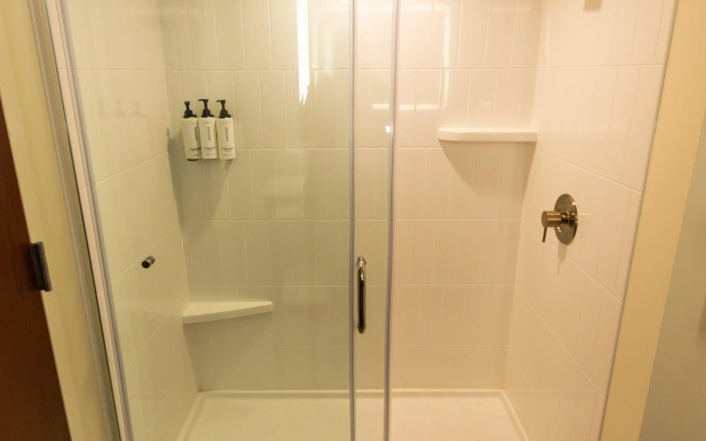 Crowne Plaza Cleveland at Playhouse Square by IHG