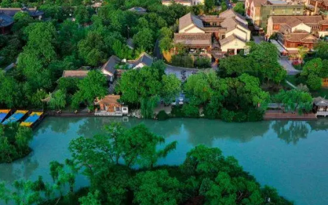 Blossom House Yangzhou Lakeside