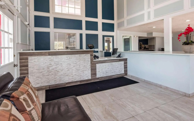 SureStay Hotel by Best Western Olathe