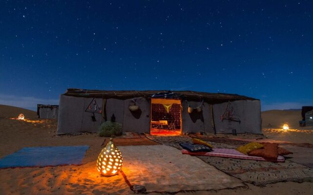 Tinfou desert camp