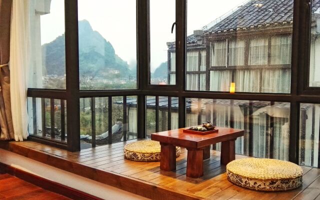 Secret Courtyard Resort Hotel