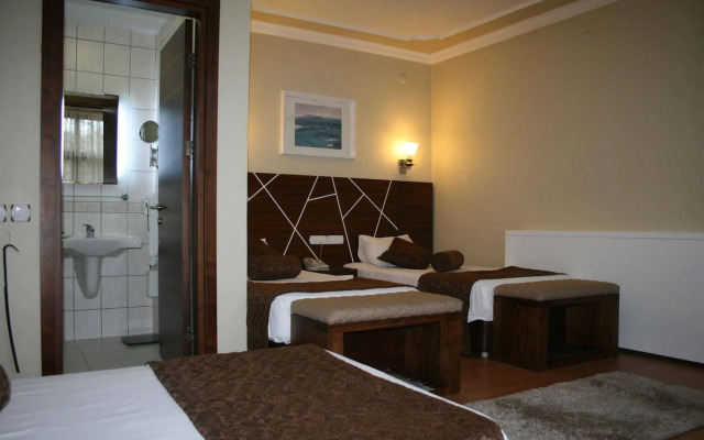 Nysa Hotel