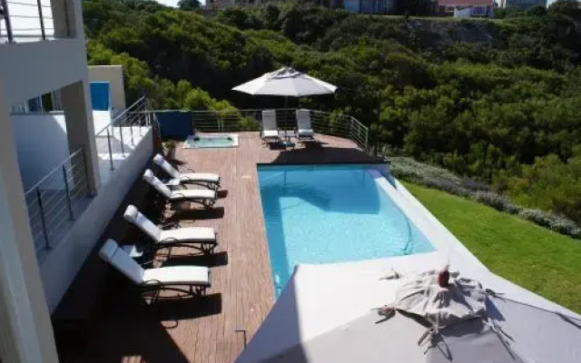 Moya Manzi Beach House