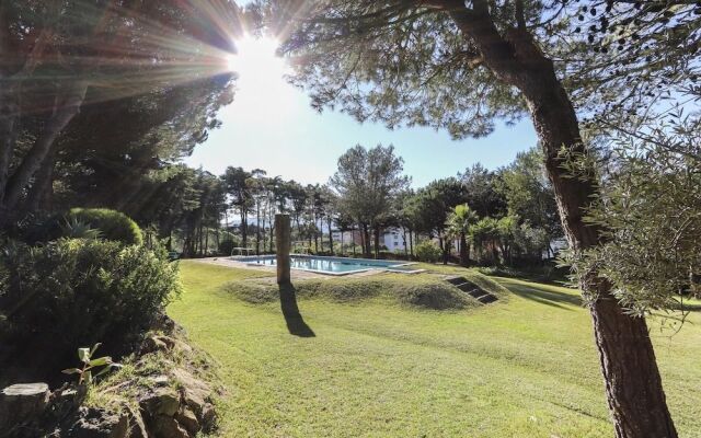 Sintra Classic Villa by Homing