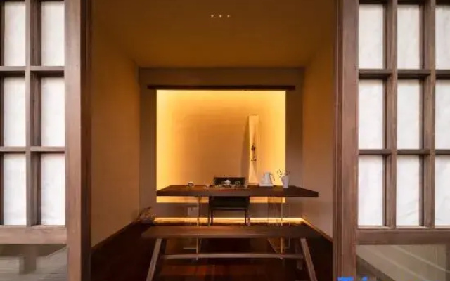 Jingdezhen Creek Shore Boutique Hotel