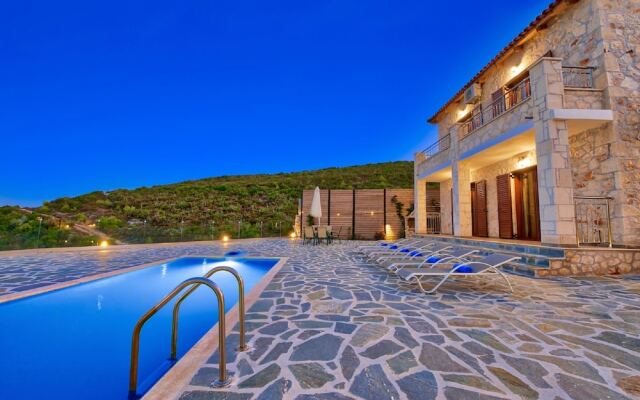 Deluxe II Villa by LeaderStay