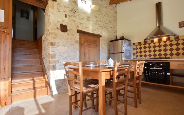 Modern Holiday Home in Saint-geniès With Private Pool