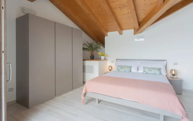 Dream Lake Apartments