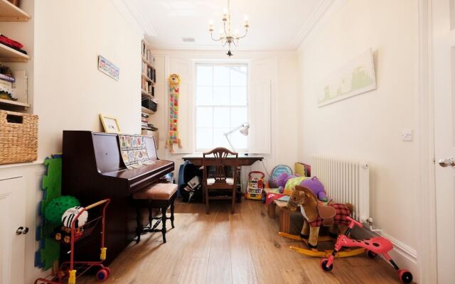 3-br Spacious Flat in Central London