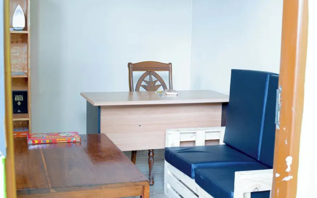 L &j modern backpackers BnB