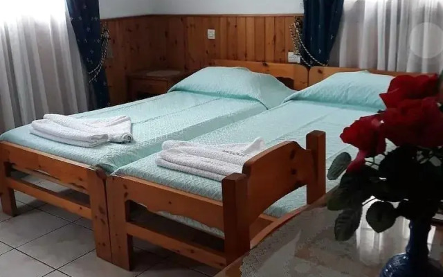 Deja Vu Hotel