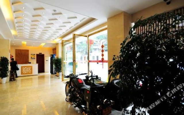 Guiyang Xinyuan Business Hotel (Huaxi Park Area)