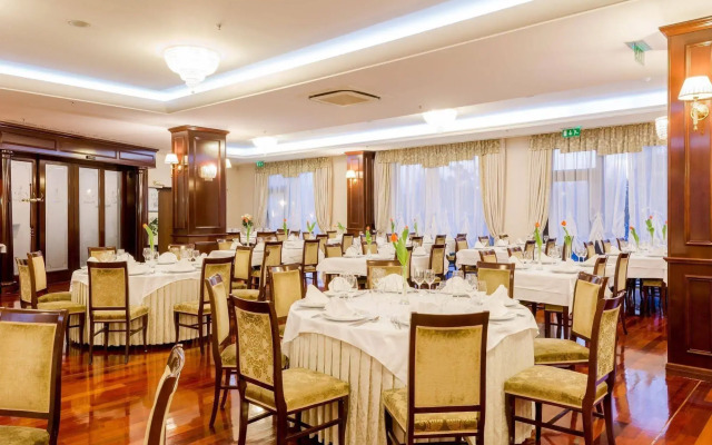 Hotel President Solin