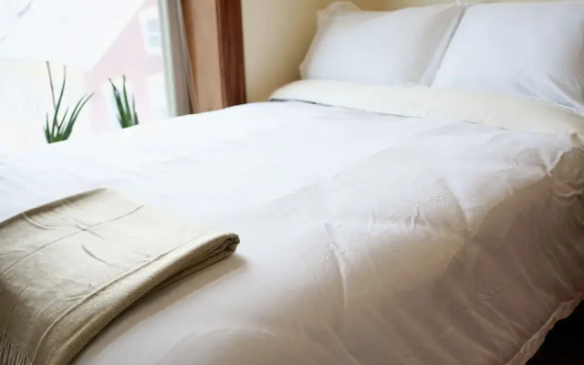 Creative Chicago Charm in Wicker Park