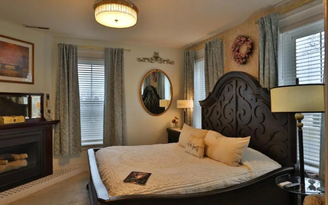 Cloran Mansion Bed & Breakfast