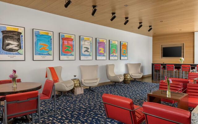The Art Hotel Denver, Curio Collection by Hilton