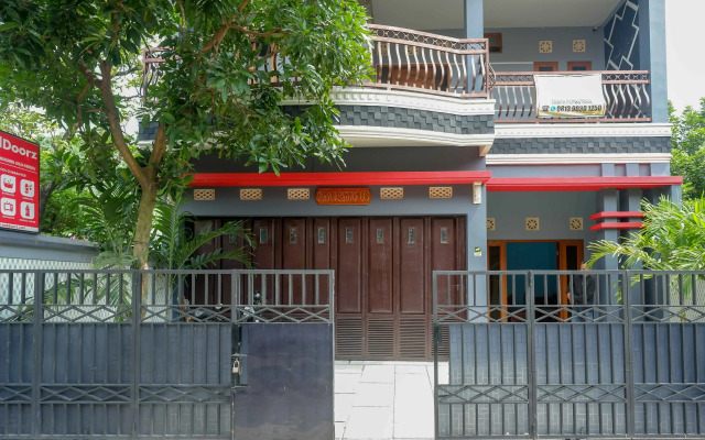 RedDoorz Syariah near Monumen Jogja Kembali