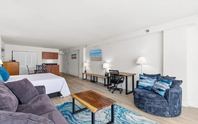 Oceanside Inn 313