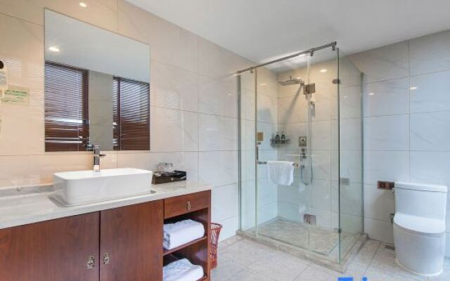 Yahou Light Luxury Hotel