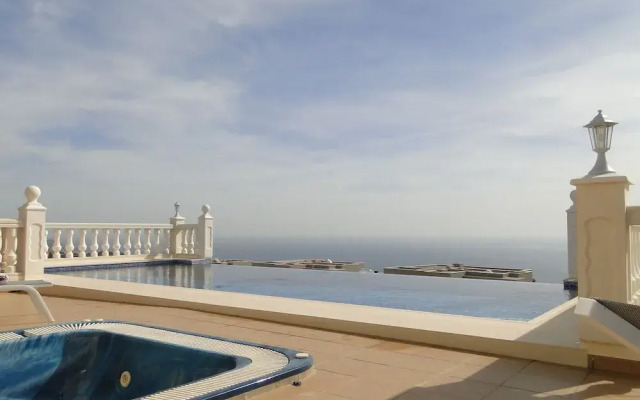 Villa Lirios