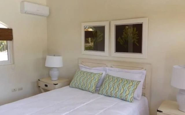 Touch of Elegance! 6 Bedroom Near the Beach