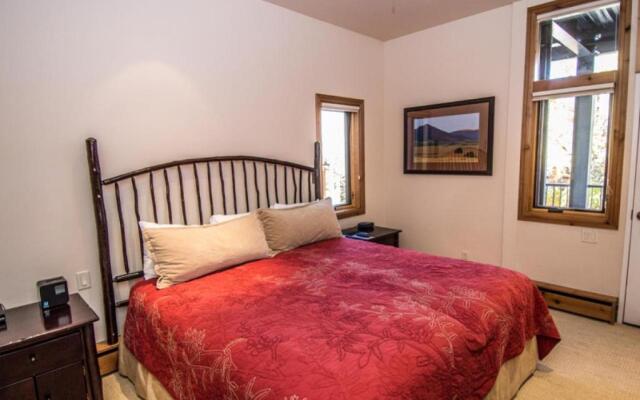 Fifth Avenue Unit 202