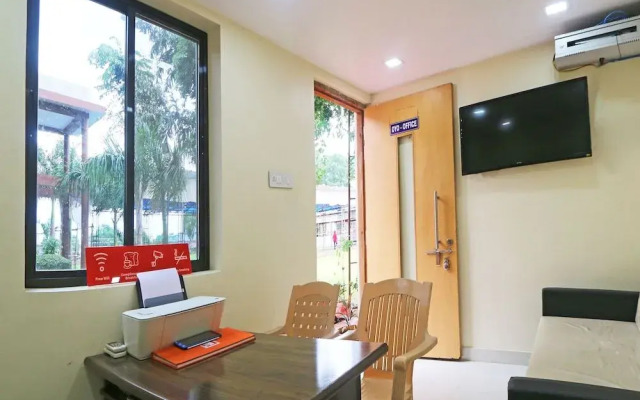 OYO Flagship 39764 Mahendra Greens