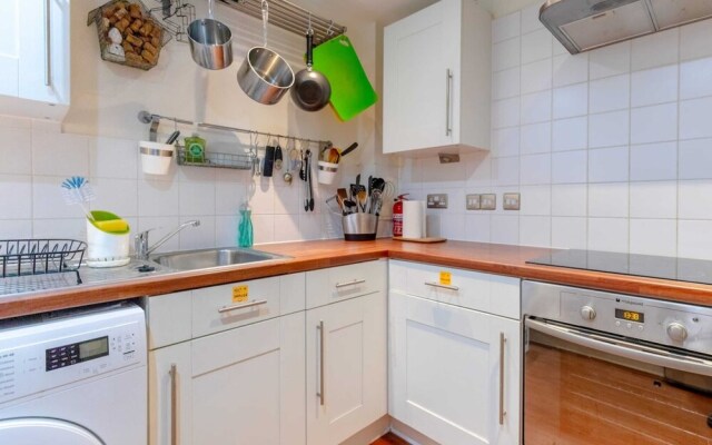 Warm & Inviting 1bedroom Flat With Patio, Camden Town!