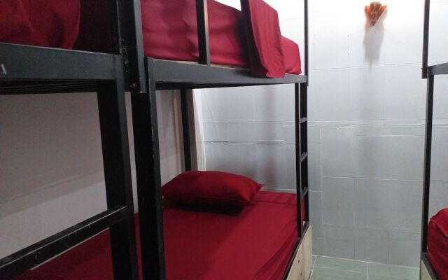 Karan Homestay - Hostel