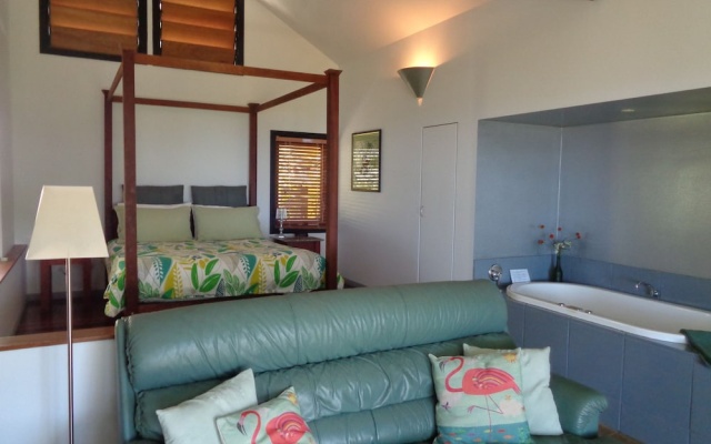 Mountain Edge Studios – Guest Rooms – Gold Coast