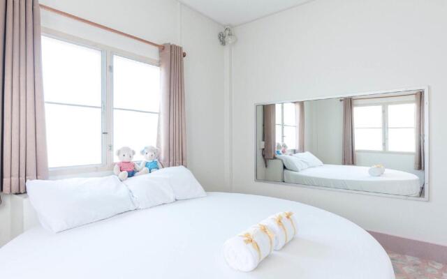 Chimphli Hotel