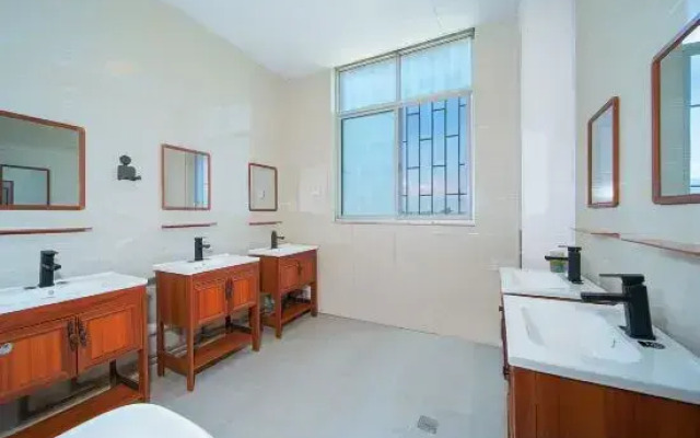 ice house younger park