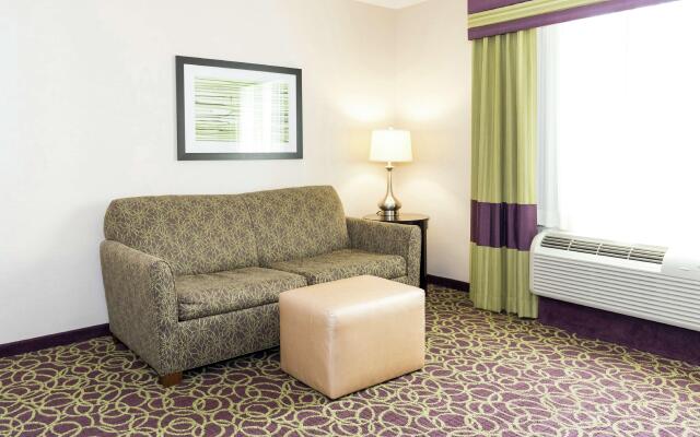 Hampton Inn and Suites Sandusky Milan