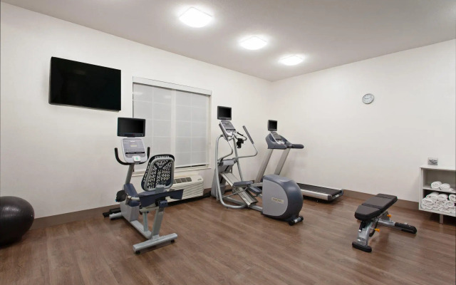 Holiday Inn Express Hotel & Suites Oakland-Airport by IHG