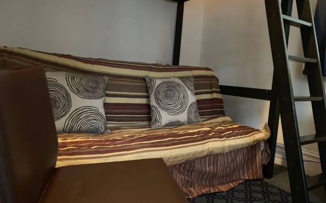 A-Center of Capital Hill- Sleep 2