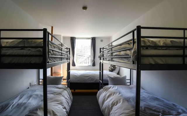 The Phat Packers - Hostel