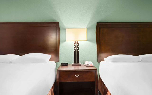 Travelodge by Wyndham Gaylord