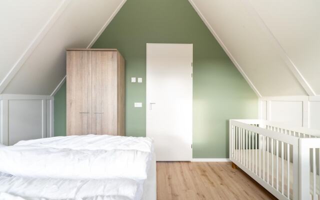 Holiday Home in Scherpenisse With Garden